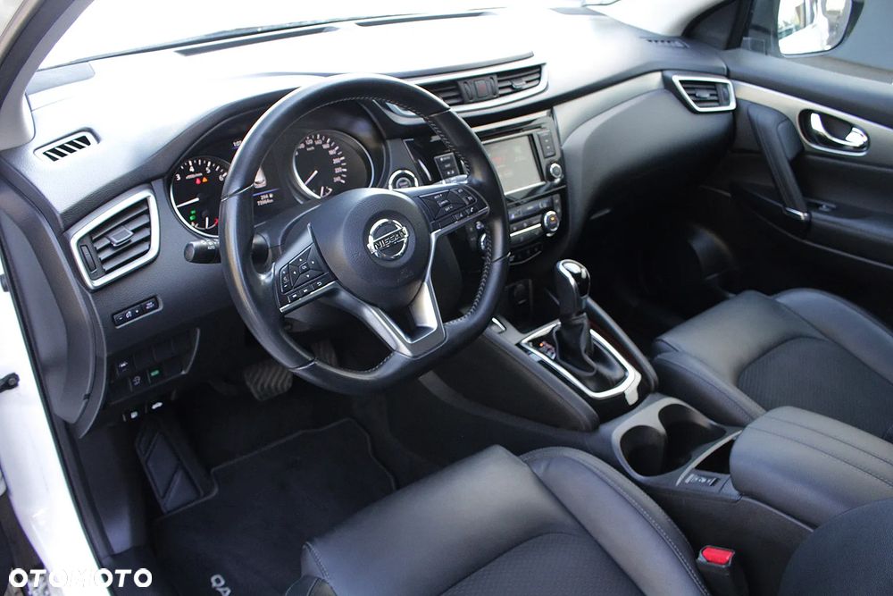 Nissan Qashqai 1.3 DIG-T DCT N-CONNECTA - 21
