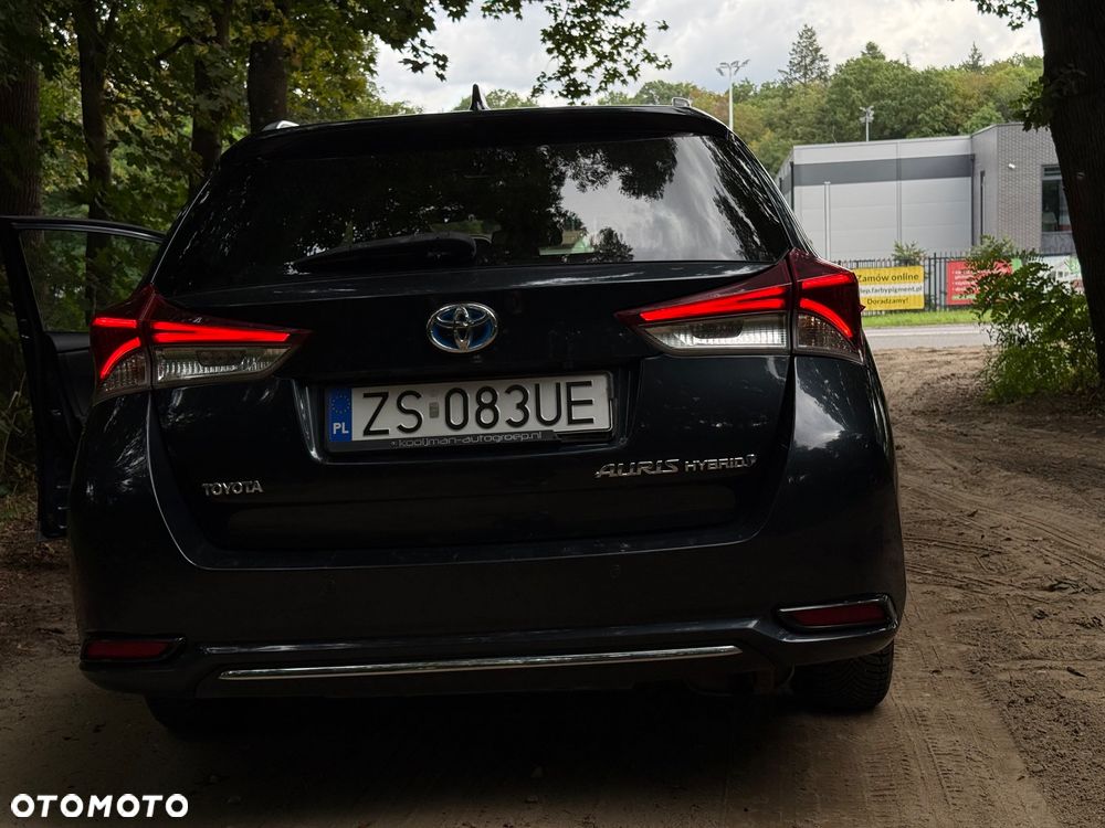 Toyota Auris Hybrid 135 Prestige - 12