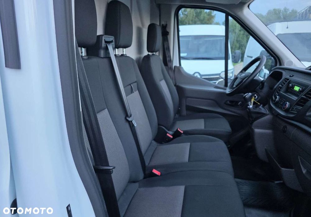 Ford Transit - 23