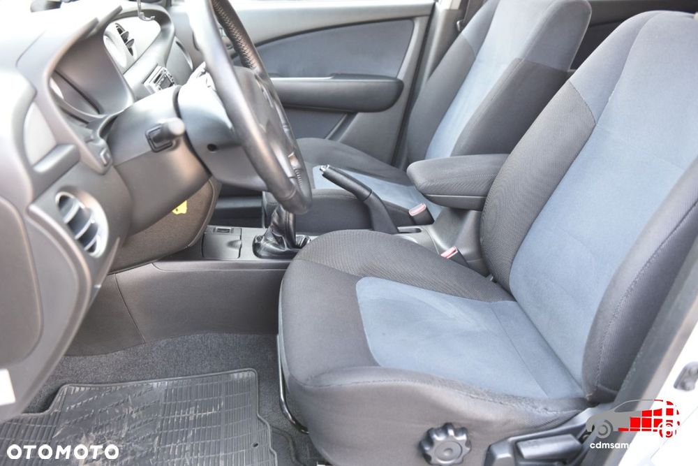 Mitsubishi Outlander - 14