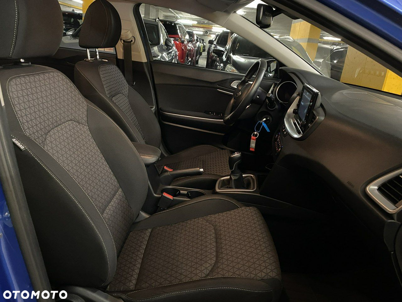 Kia Ceed - 12