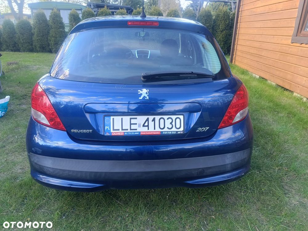 Peugeot 207 1.4 - 8