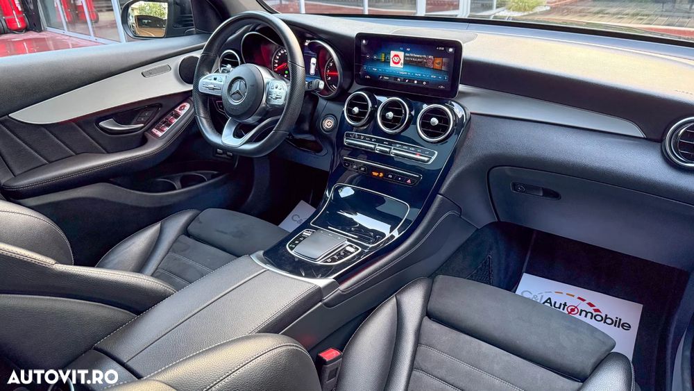 Mercedes-Benz GLC 300 4MATIC MHEV - 16