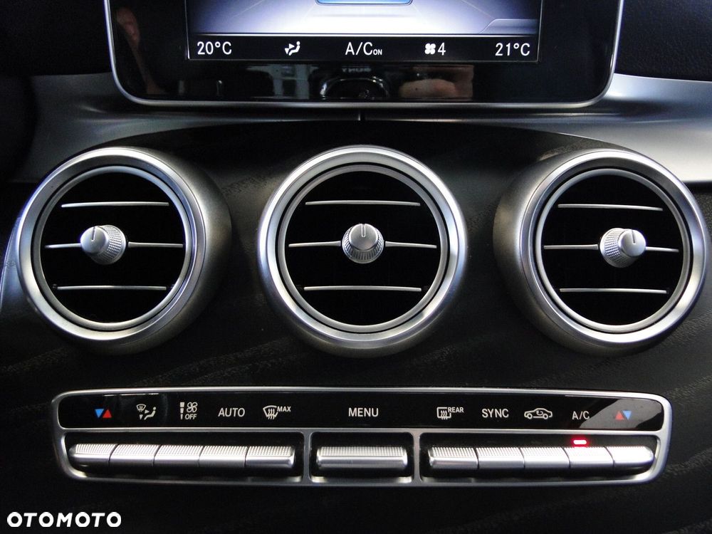 Mercedes-Benz GLC - 30