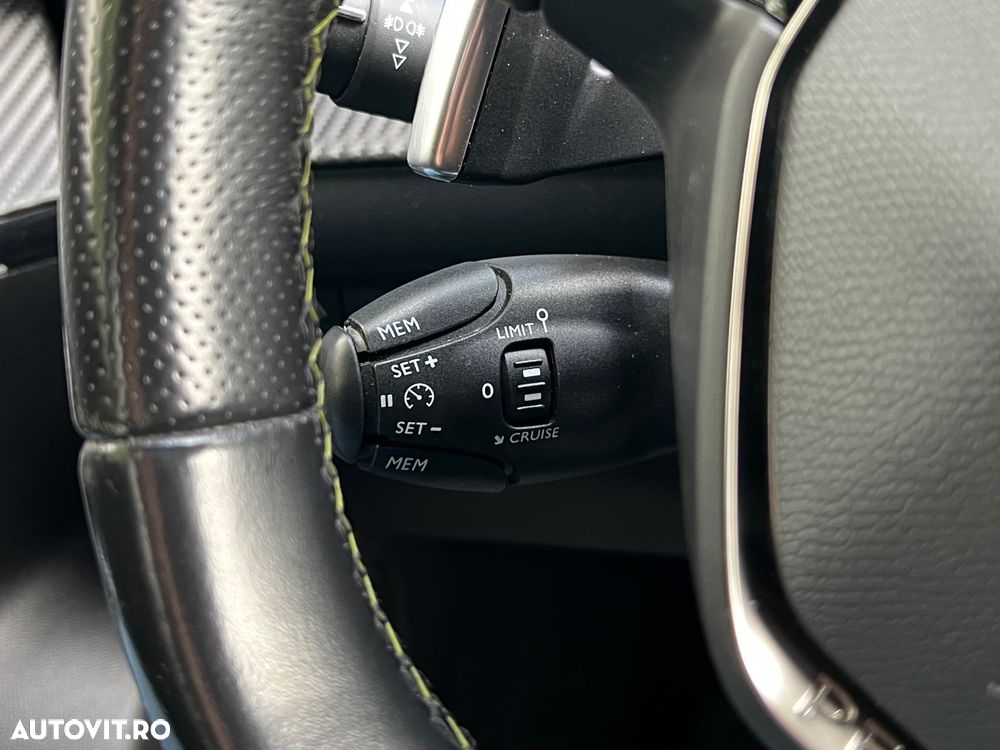 Peugeot 2008 1.5 BlueHDI 130 S&S EAT8 GT - 28