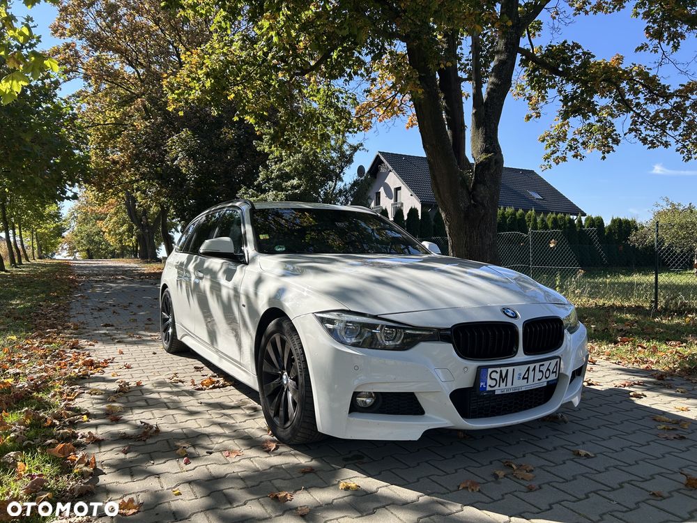BMW 3 Series 2019 photo 3