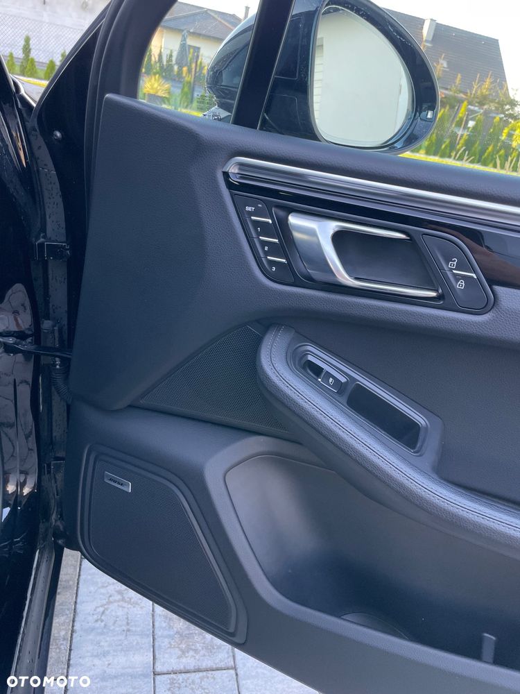 Porsche Macan S - 28