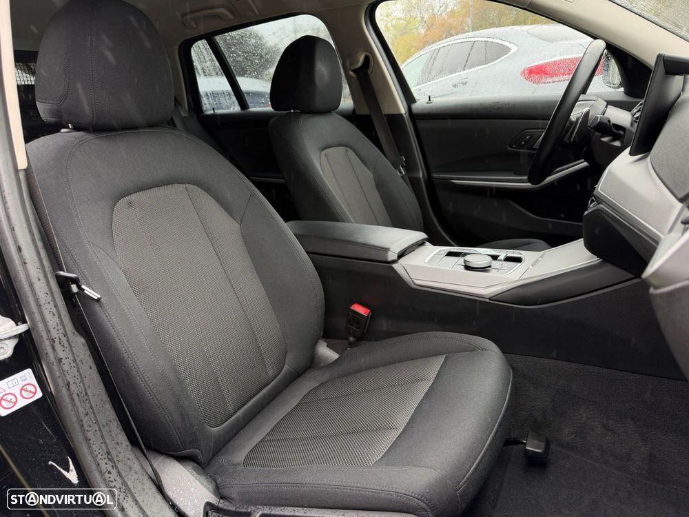 BMW 318 d Auto - 15