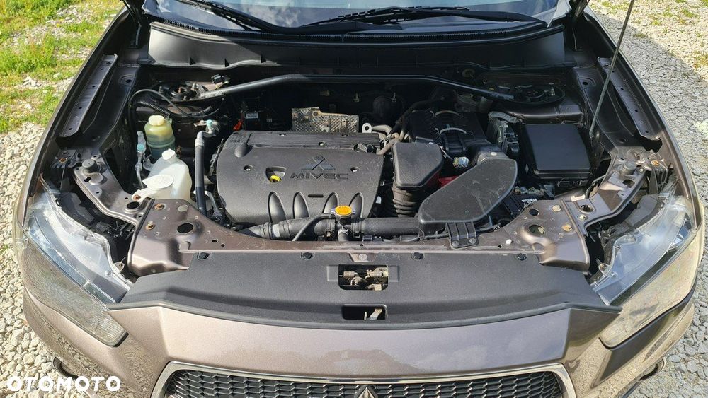 Mitsubishi Outlander - 31