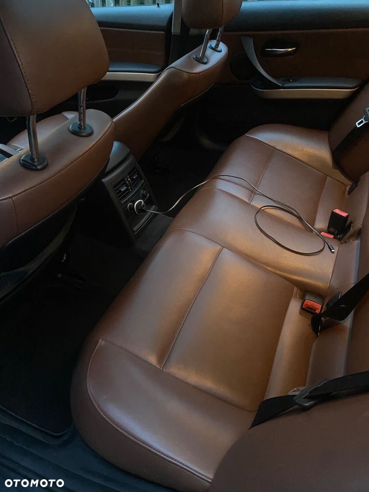 BMW Seria 3 318i - 29