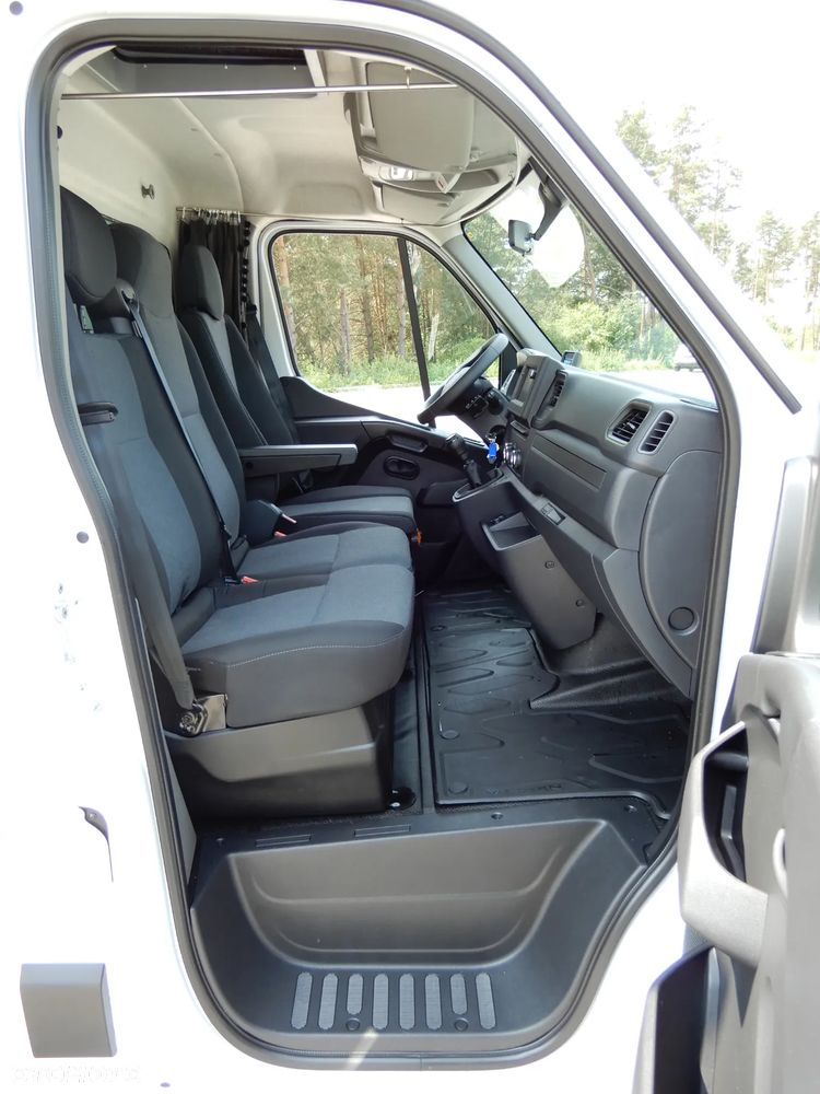 Renault Master 2.3 dCi 163 Km Chłodnia -20*C +30*C Funkcja Grzania Zasilanie V230 Izoterma 4.20 Cm 8 E.Palet Kabina Sypialniana WEBASTO Zawieszenie WZMACNIANE GWARANCJA FABRYCZNA - 29