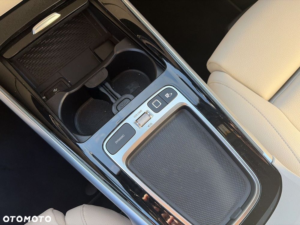 Mercedes-Benz GLB - 28