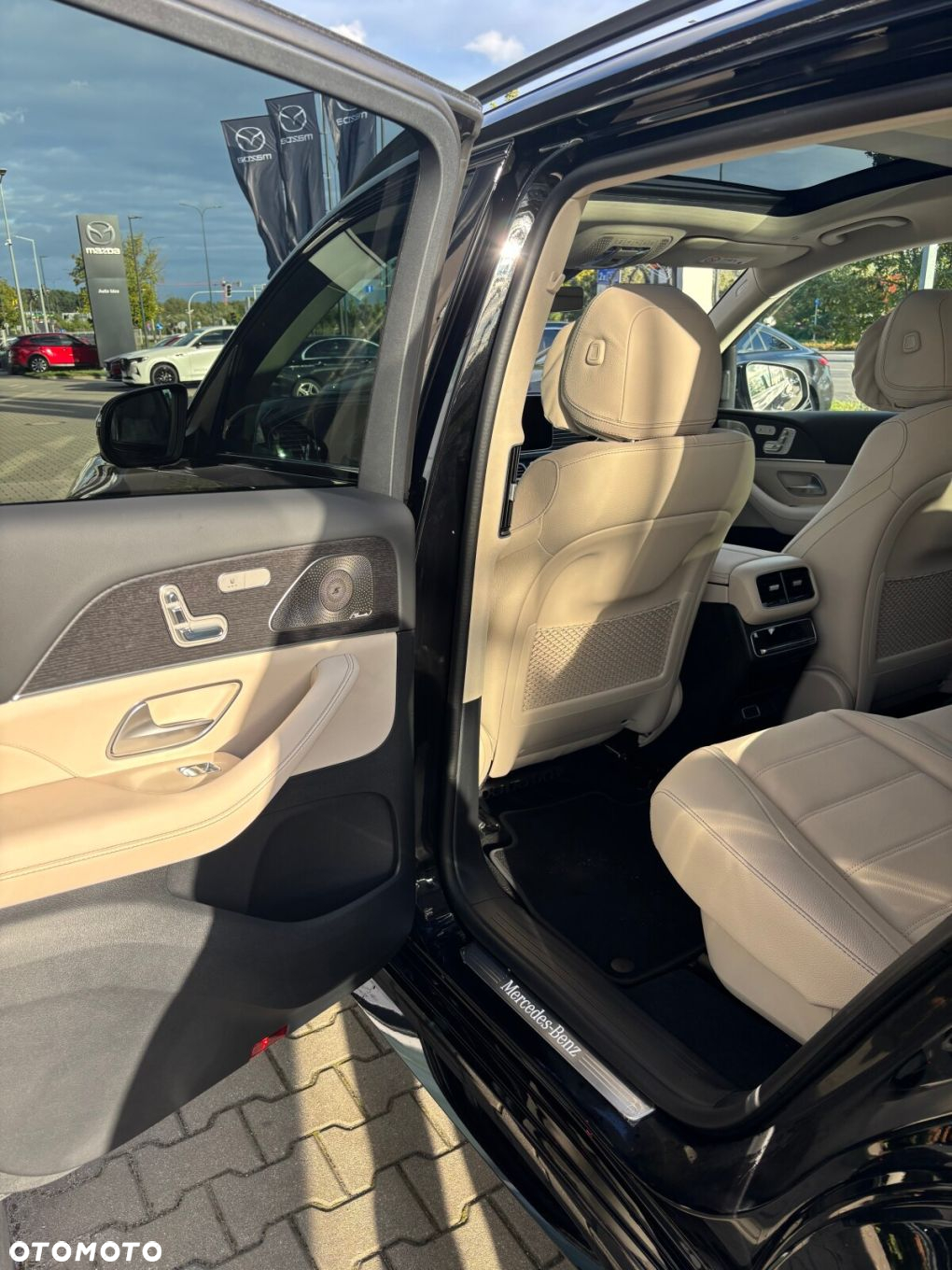 Mercedes-Benz GLS - 18