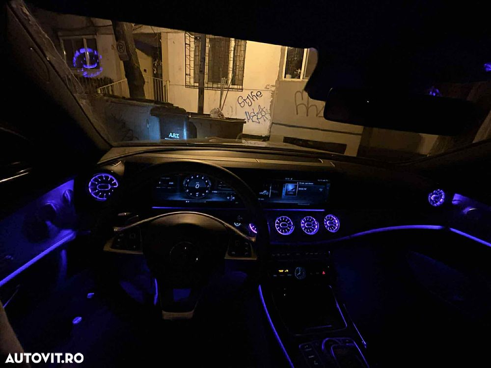 Mercedes-Benz E - 10