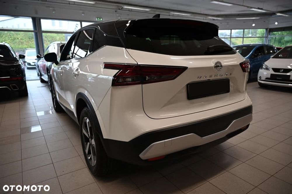 Nissan Qashqai 1.3 DIG-T MHEV 4x4 N-Connecta Xtronic - 24