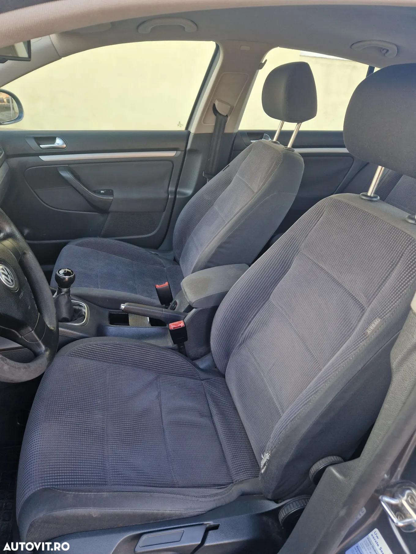 Volkswagen Jetta - 6