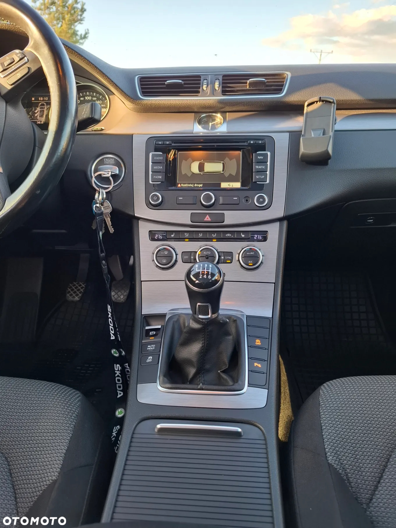 Volkswagen Passat - 14