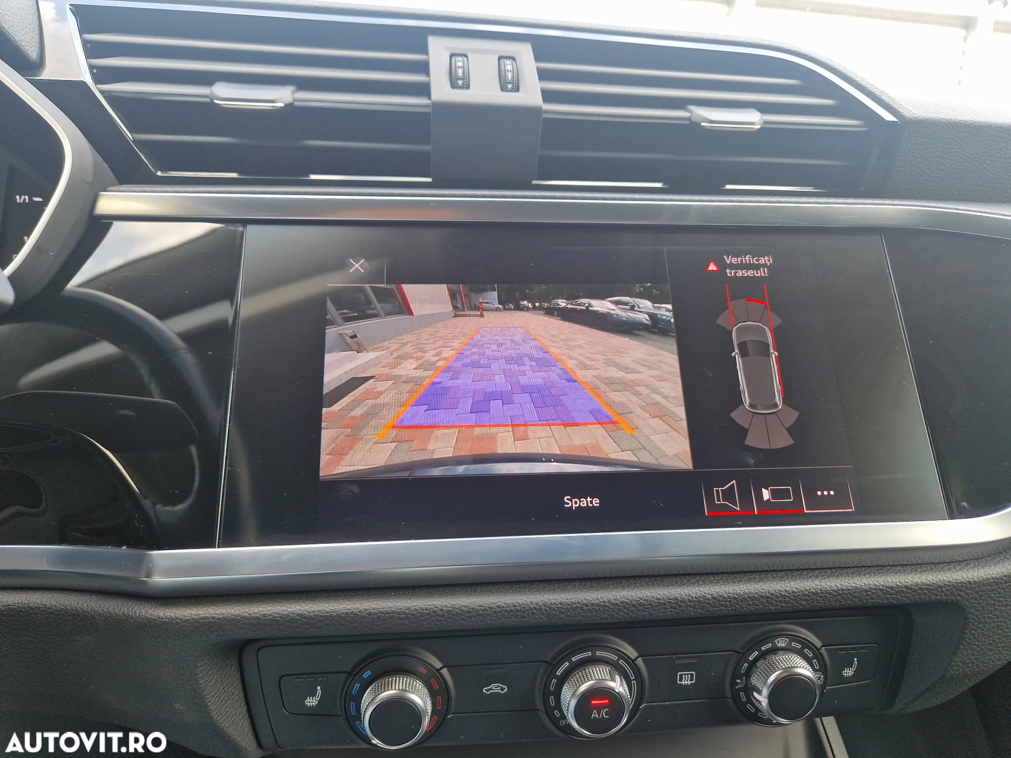 Audi Q3 2.0 35 TDI S tronic quattro Basic - 28