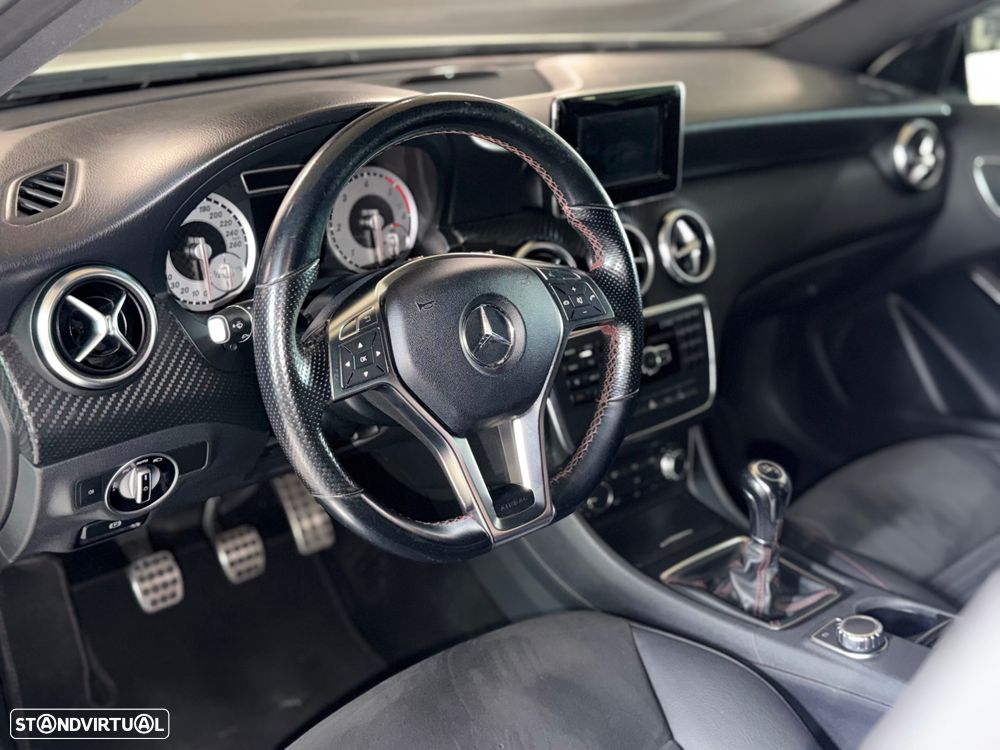 Mercedes-Benz A 180 CDI AMG Line - 13