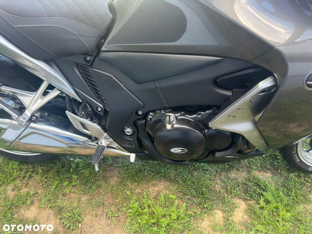 Honda VFR - 17