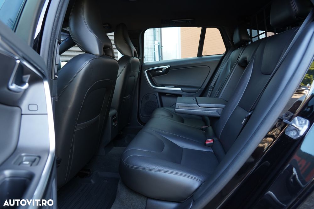 Volvo V60 D4 Geartronic Summum - 30