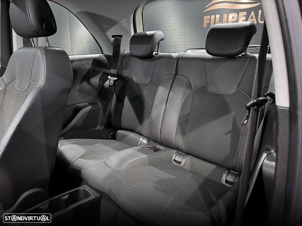 Opel Adam 1.4 Glam Easytronic - 24