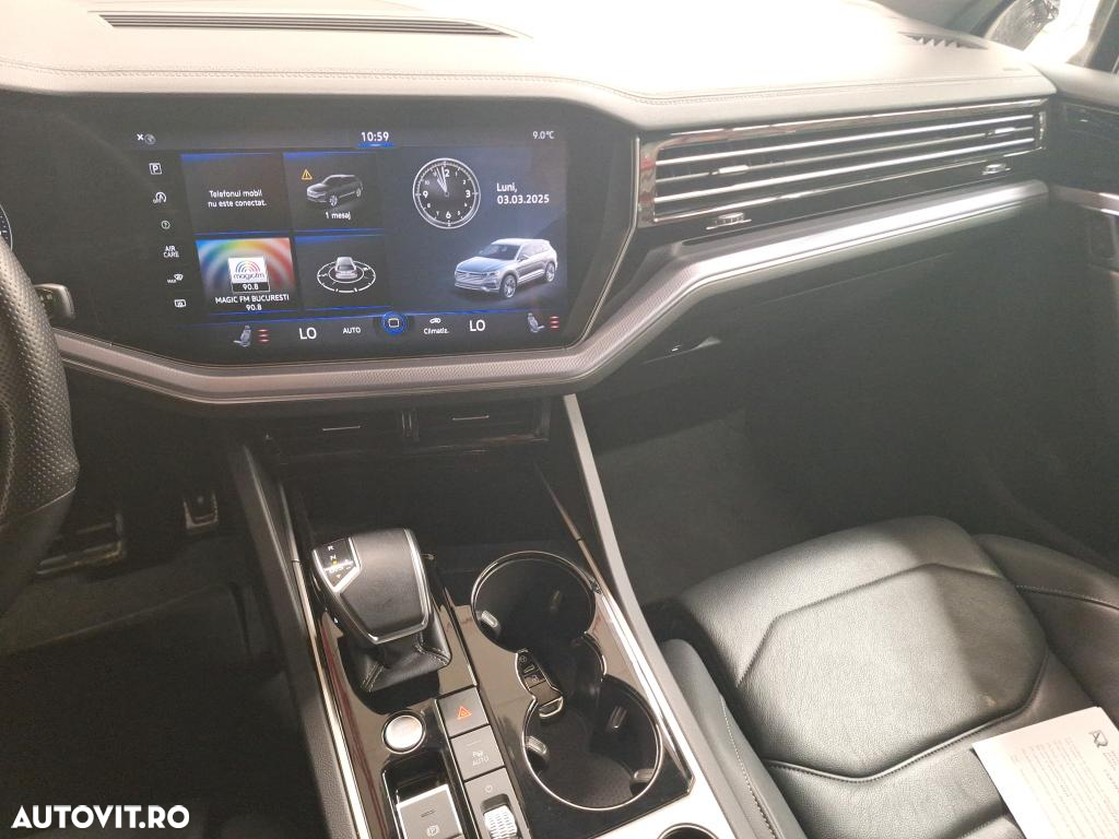 Volkswagen Touareg V6 TSI R-Style - 11