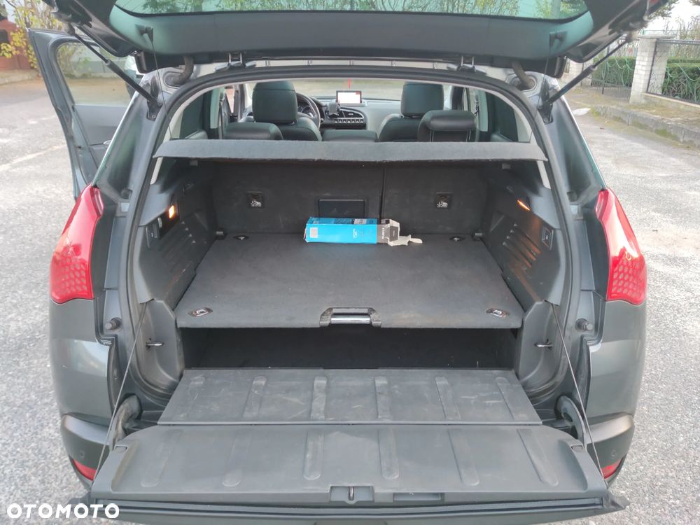 Peugeot 3008 1.6 HDi Premium - 11