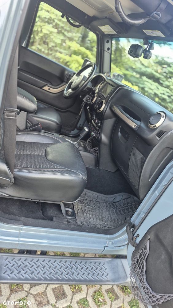 Jeep Wrangler - 15