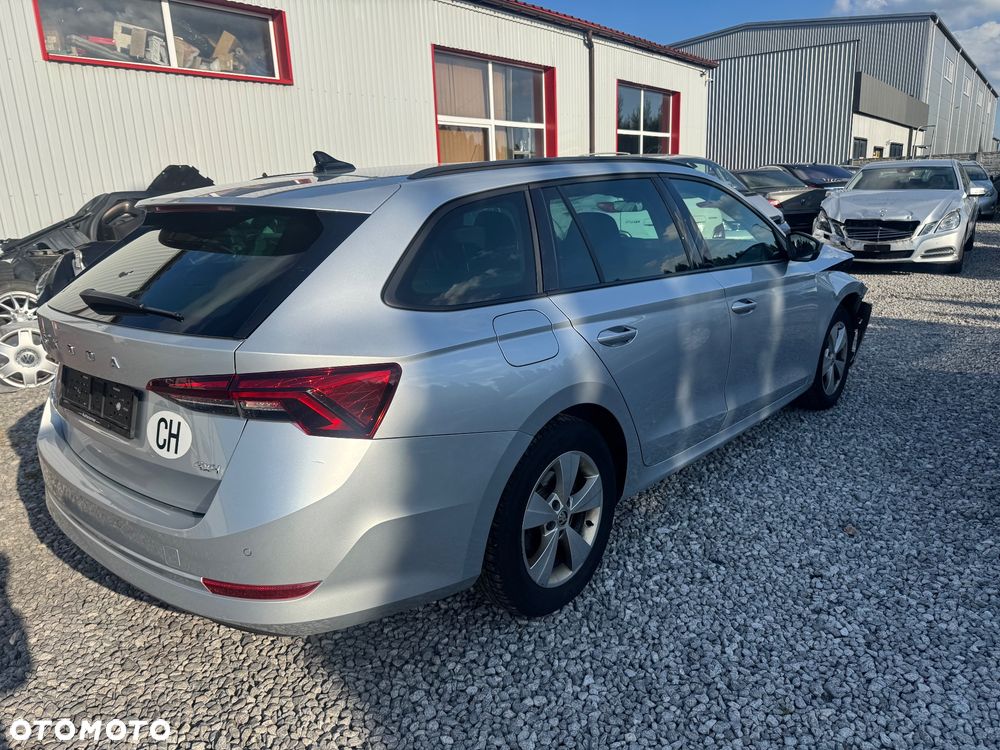 Skoda Octavia 2.0 TDI DSG 4x4 Ambition - 3