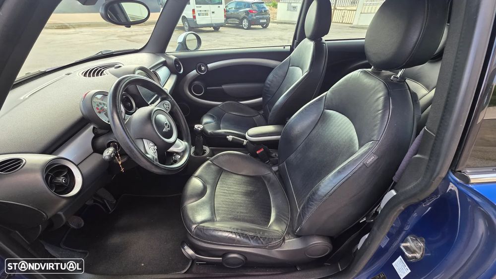 MINI 3 Portas Cooper D - 19