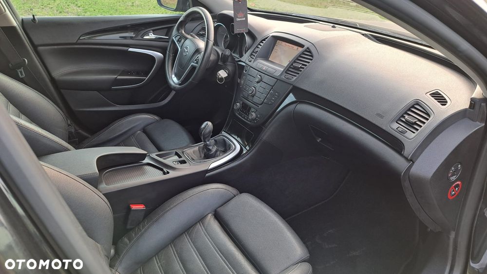 Opel Insignia 2.0 CDTI - 12