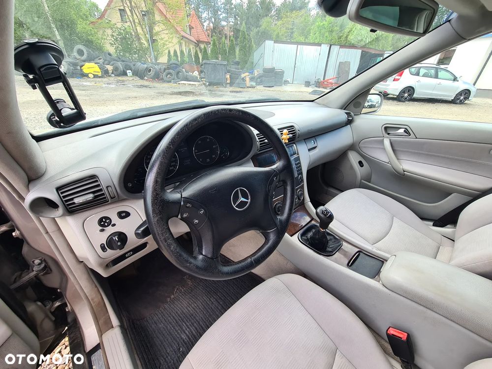 Mercedes-Benz Klasa C 220 CDI Avantgarde - 15