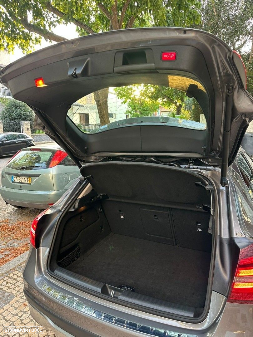 Mercedes-Benz GLA 220 d Urban - 3