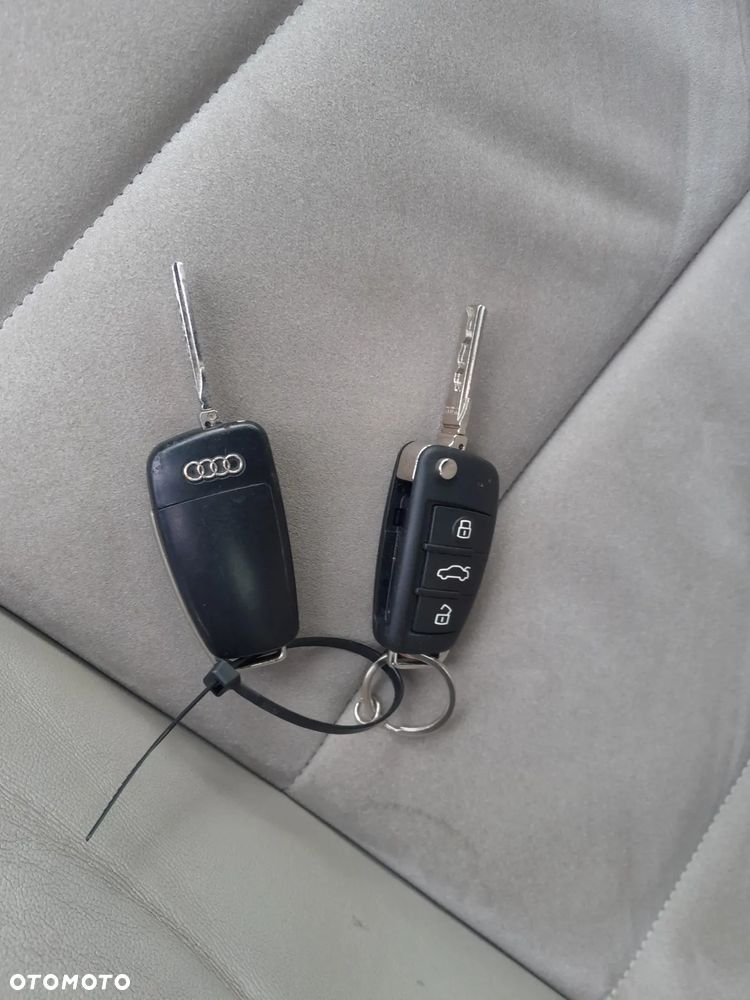 Audi A3 Sportback 2.0 TDI DPF quattro S line Sportpaket - 16