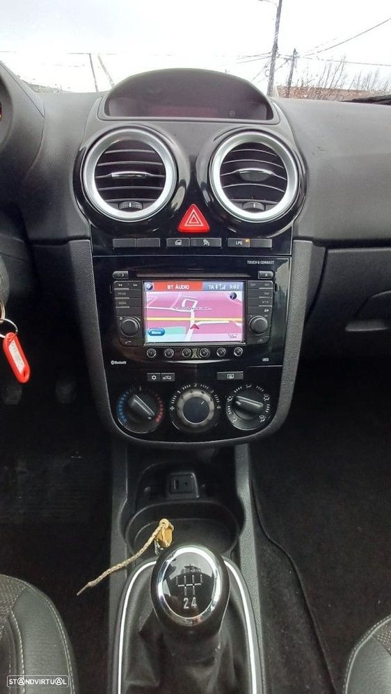 Opel Corsa 1.2 Enjoy FlexFuel - 10