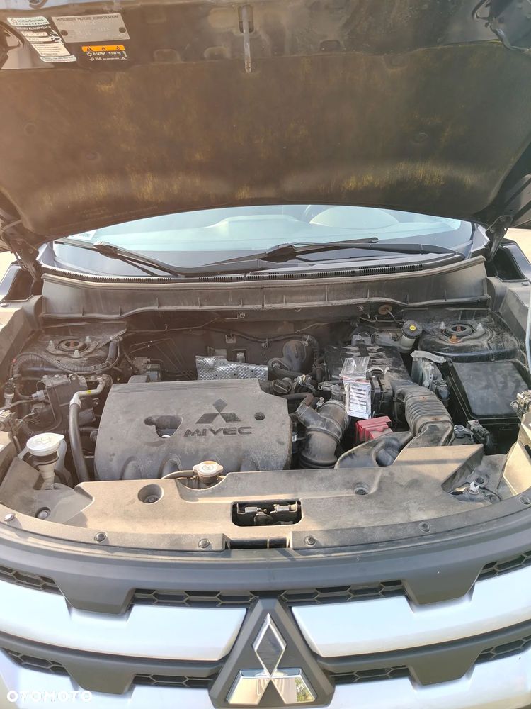 Mitsubishi ASX - 5