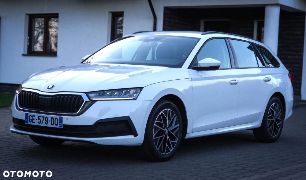 Skoda Octavia 2.0 TDI DSG Edition - 11