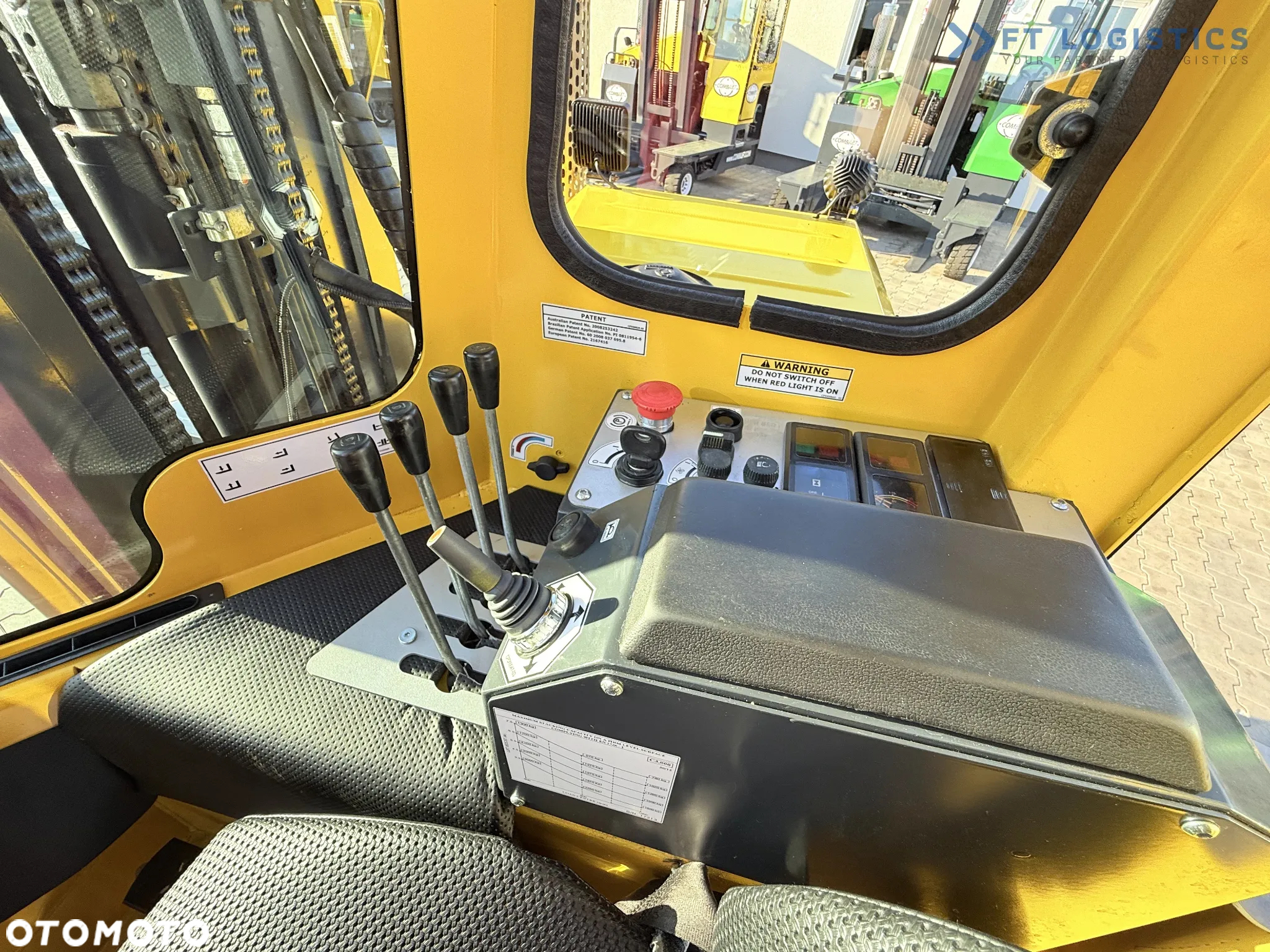 Combilift C3000 / GAS / TRIPLEX- 7600MM / POZYCJONER WIDEŁ / WOLNY SKON / PEŁNA OGRZEWANA KABINA / JEDYNIE 7868H / Szeroka oferta wózków czterokierunkowych i bocznych, dopasowanych do różnorodnych potrzeb i zastosowań. - 18