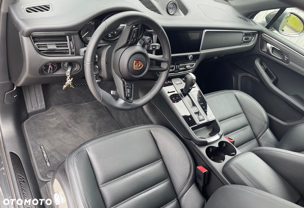 Porsche Macan T - 8