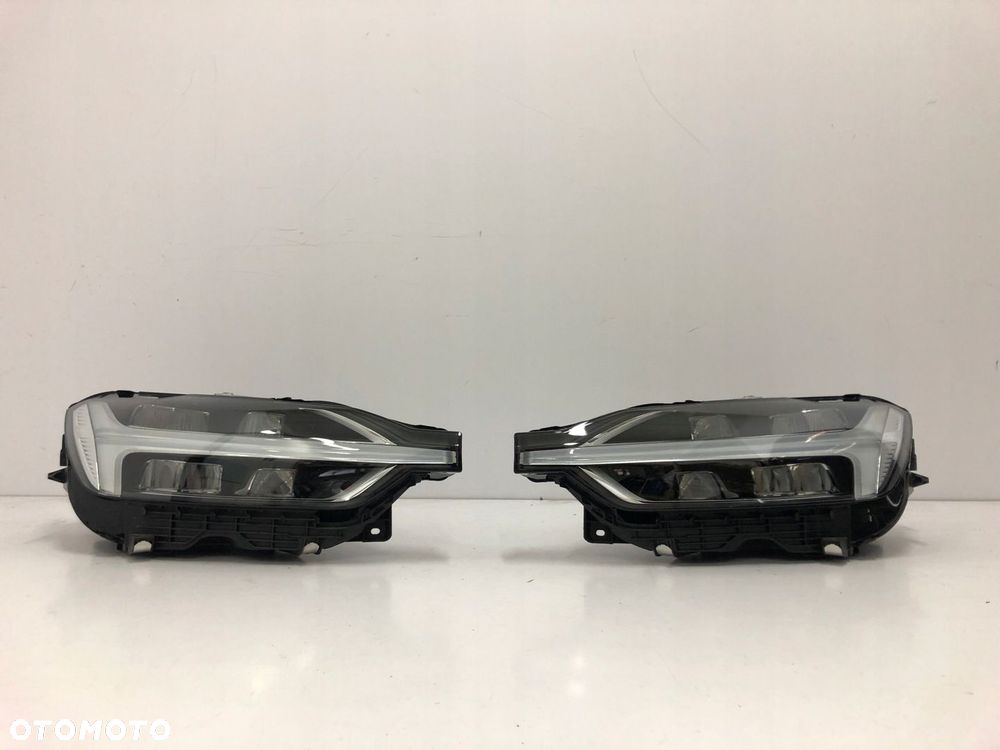 VOLVO XC60 II PRZED LIFT LAMPY PRAWA LEWA FULL LED 31420417, 31420418 - 1