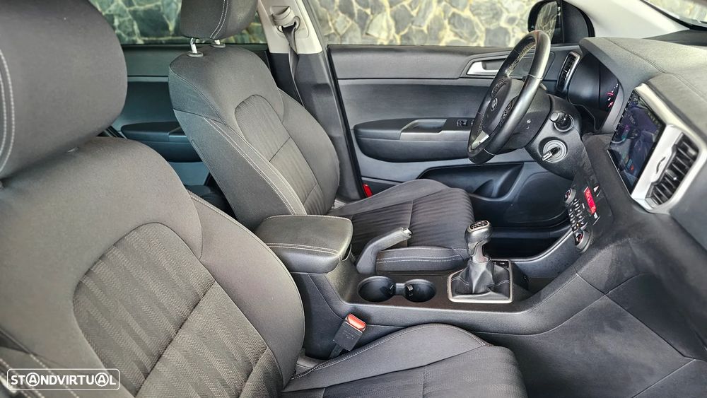 Kia Sportage 1.6 GDI ISG LX - 16