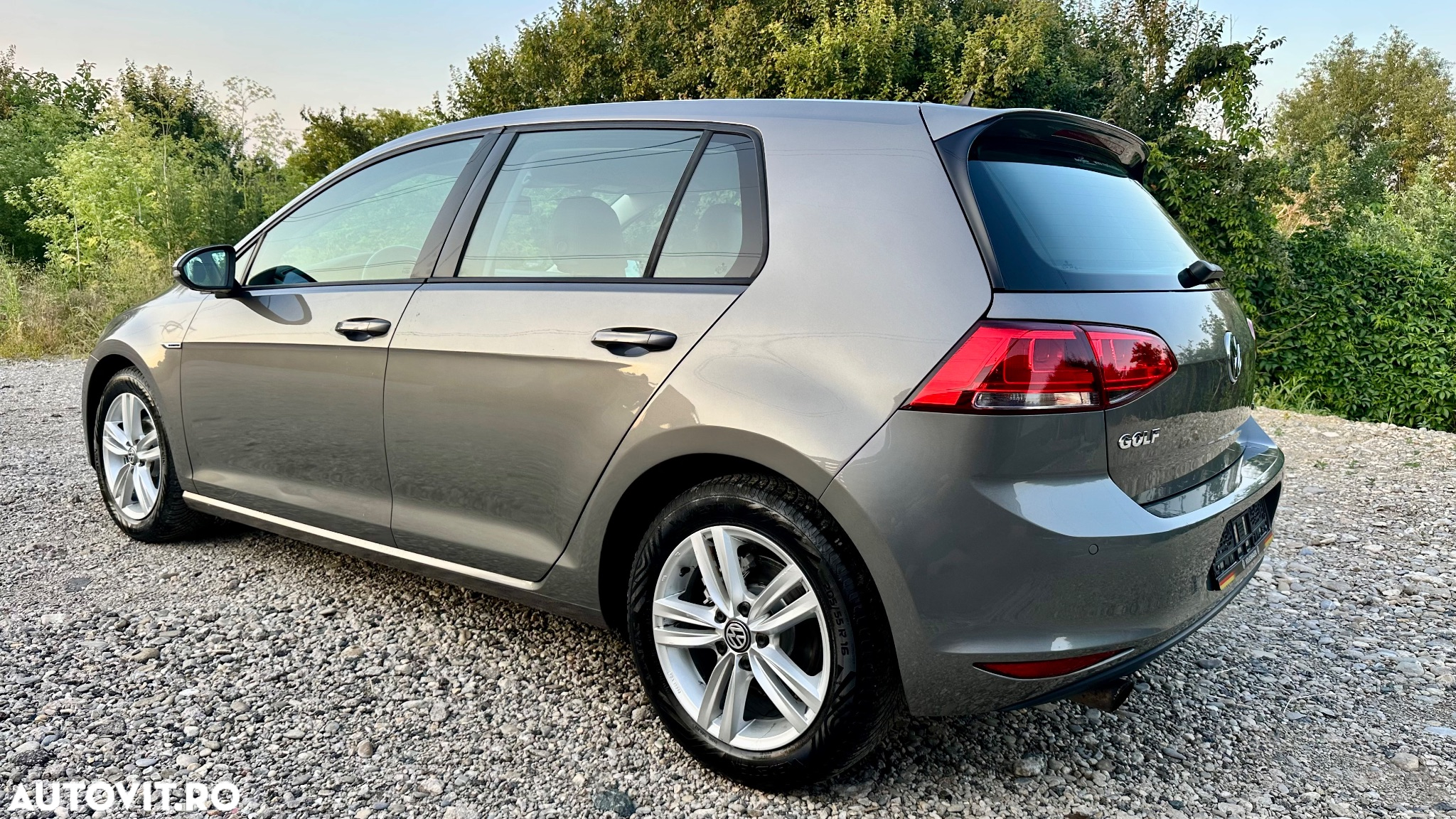 Volkswagen Golf 1.0 TSI BlueMotion DSG Comfortline - 3