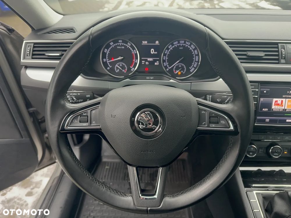 Skoda Superb 1.8 TSI Ambition - 14