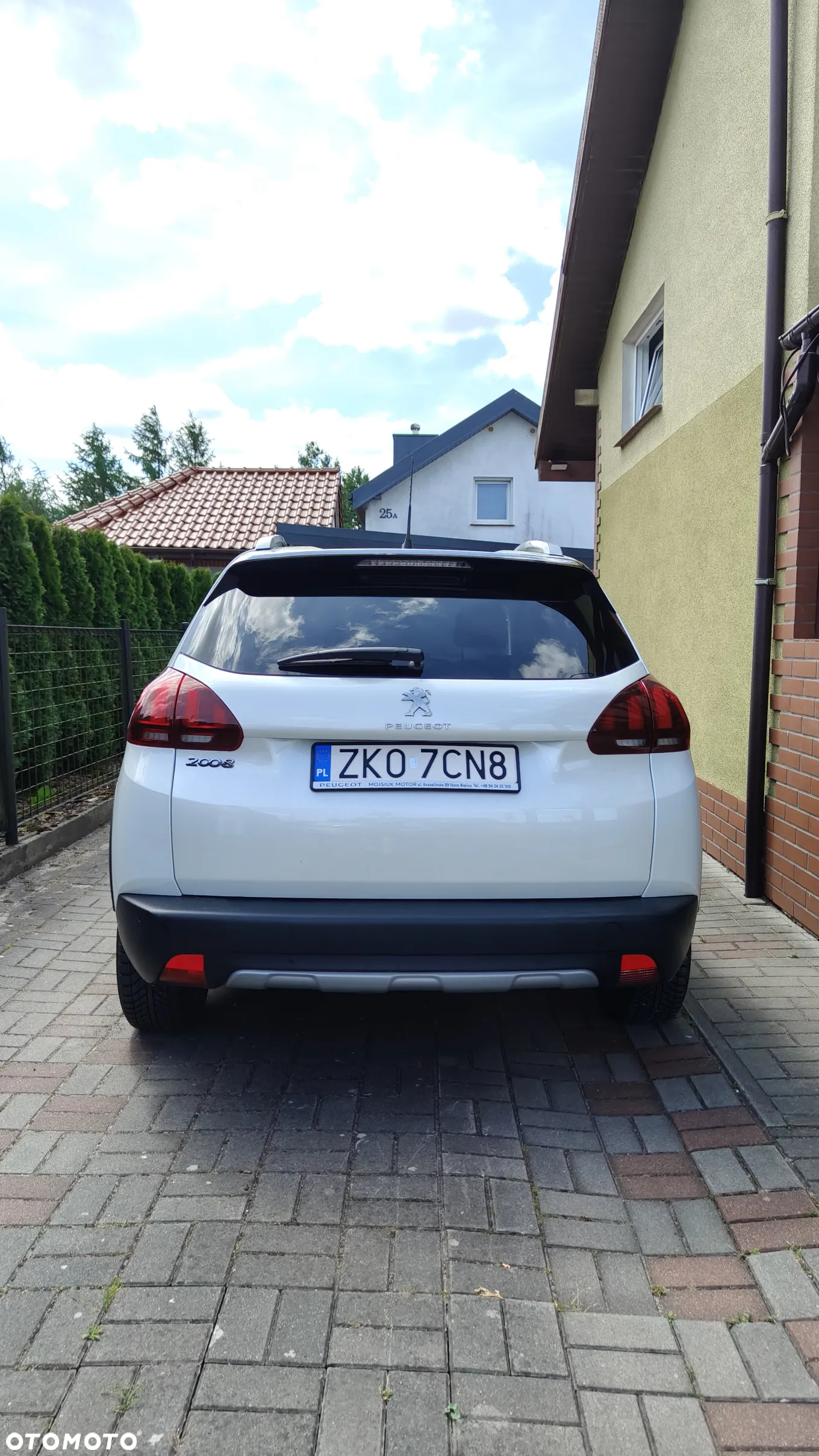 Peugeot 2008 - 4