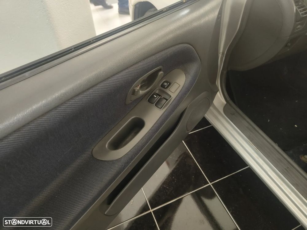 Mitsubishi Colt 1.3 GLX - 6