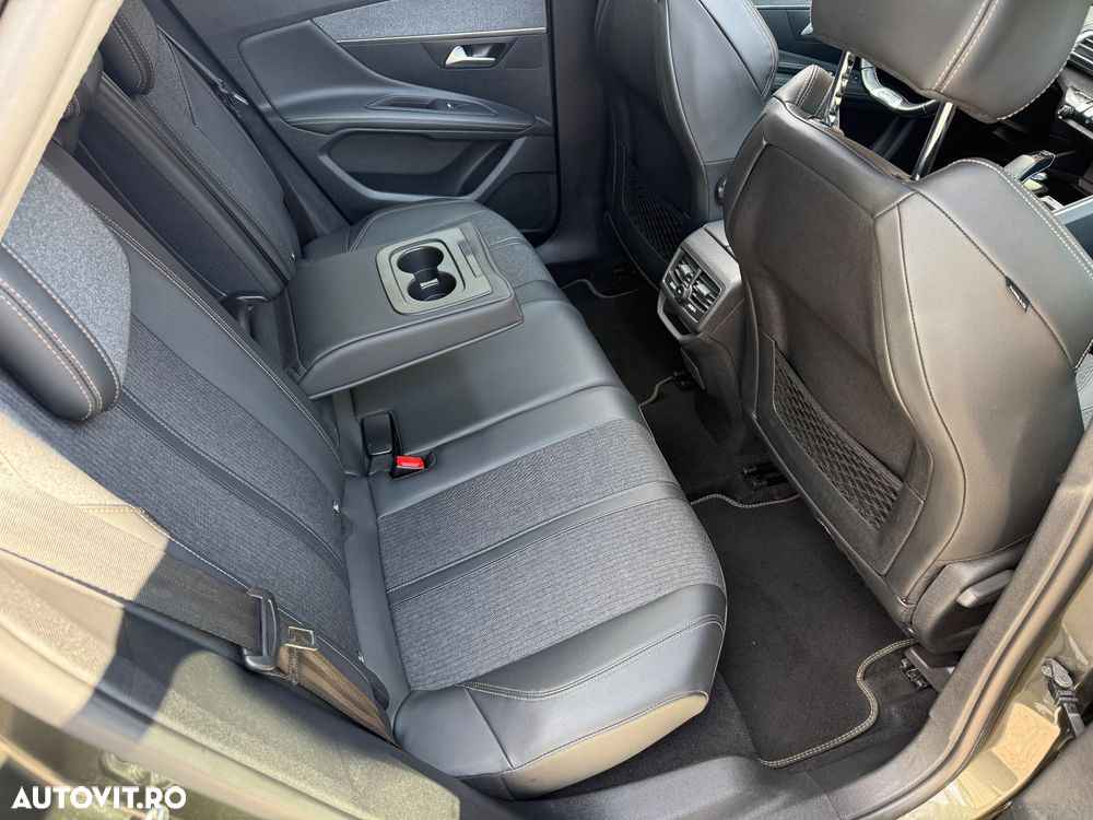 Peugeot 3008 1.2 PureTech Turbo S&S EAT6 GT-Line - 29