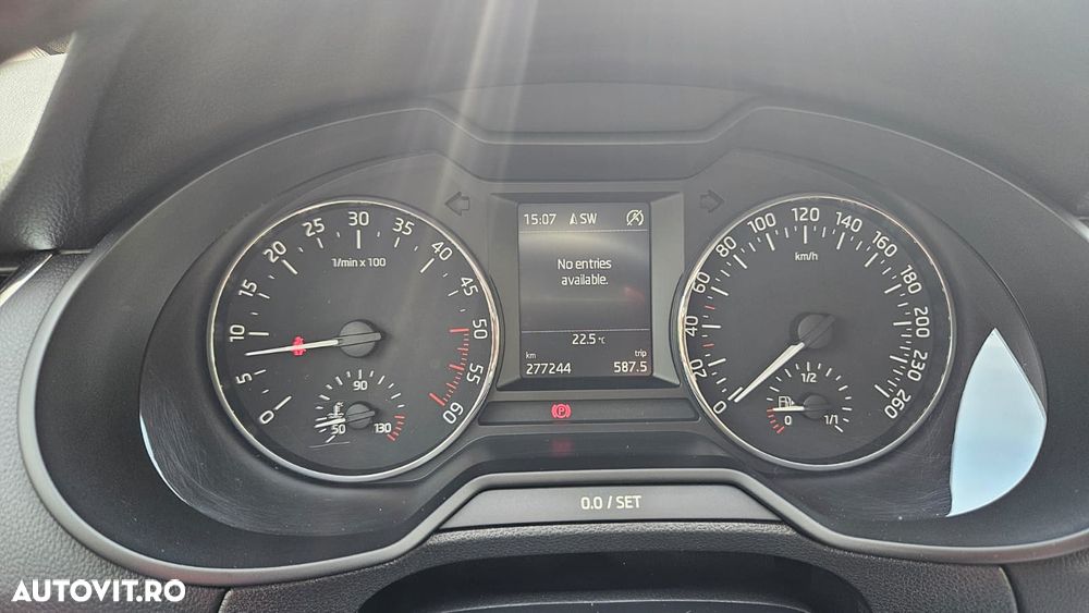 Skoda Octavia 2.0 TDI ELEGANCE - 11