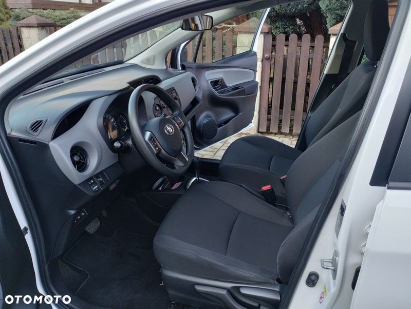 Toyota Yaris - 6
