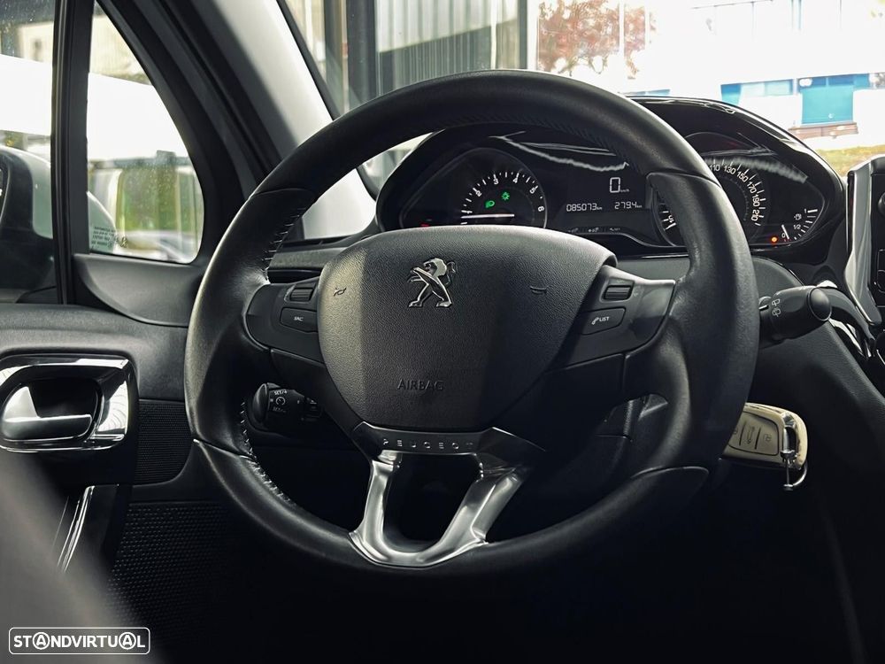 Peugeot 208 1.2 VTi Active - 25